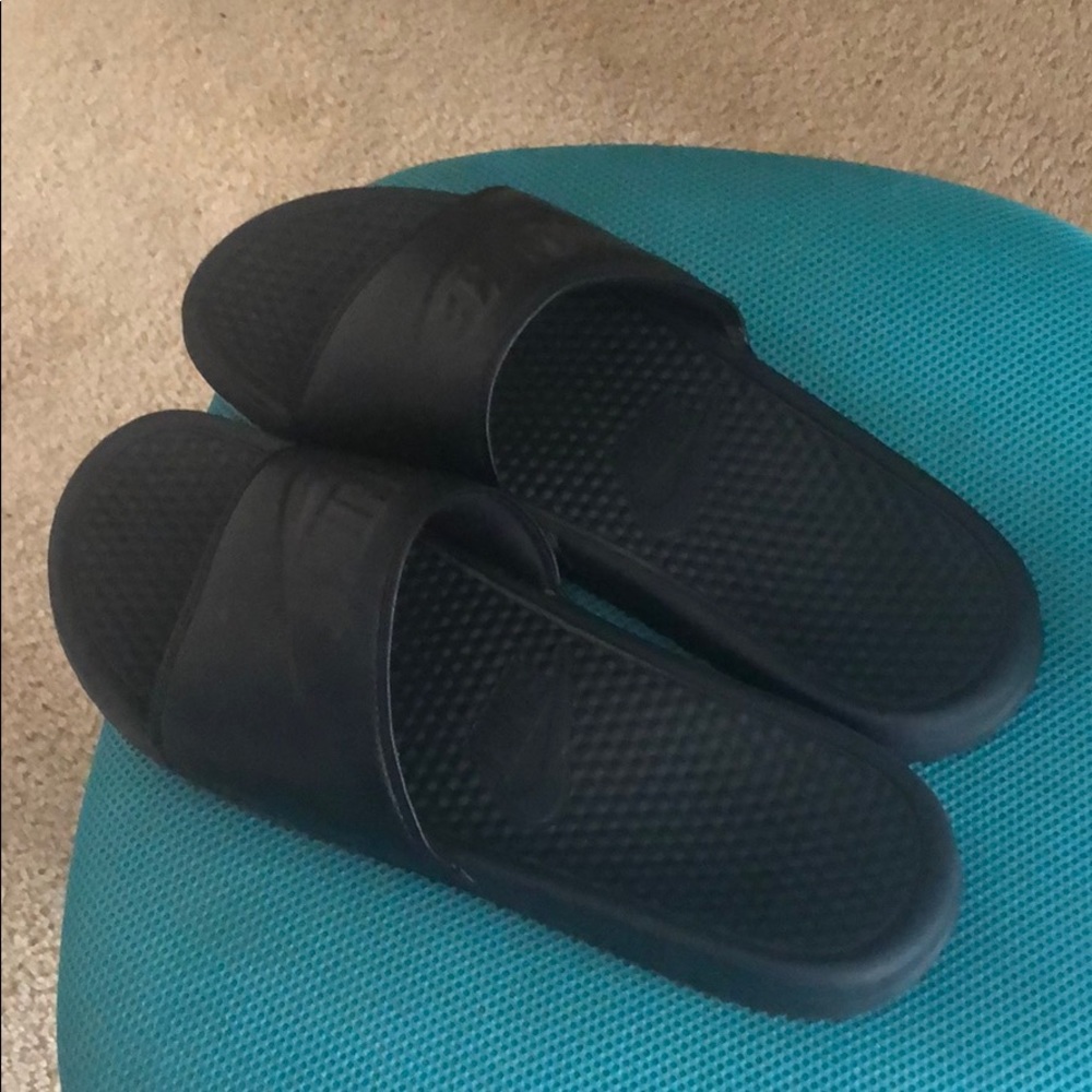 Size 12 Nike Benassi Slides